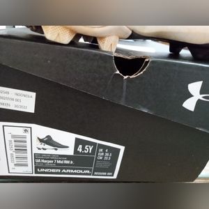 Under armour  high top baseball cleats